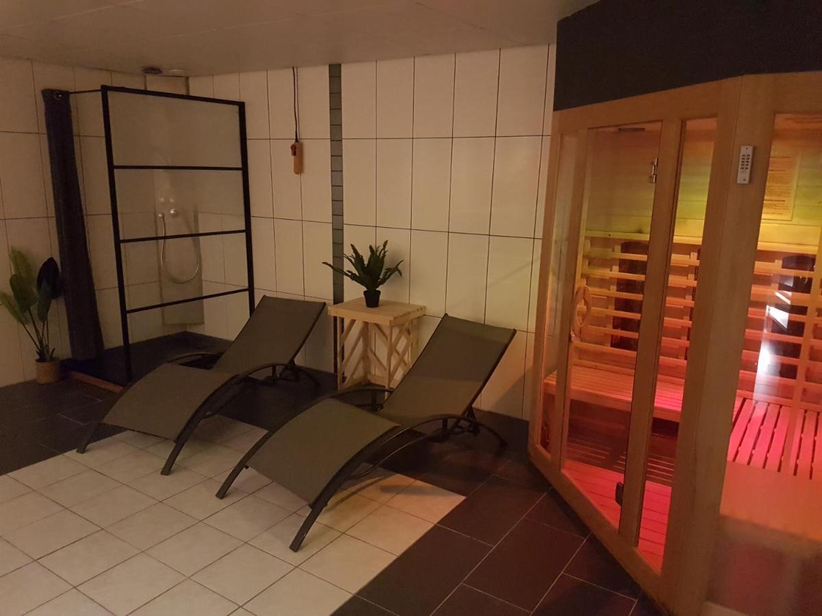 Luxus Familienvilla Mit Jacuzzi & Sauna Tzummarum Экстерьер фото