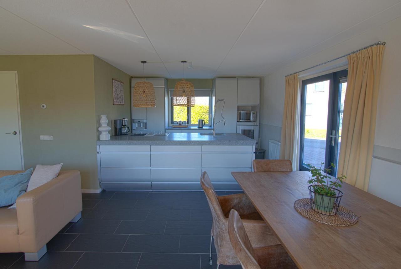 Luxus Familienvilla Mit Jacuzzi & Sauna Tzummarum Экстерьер фото