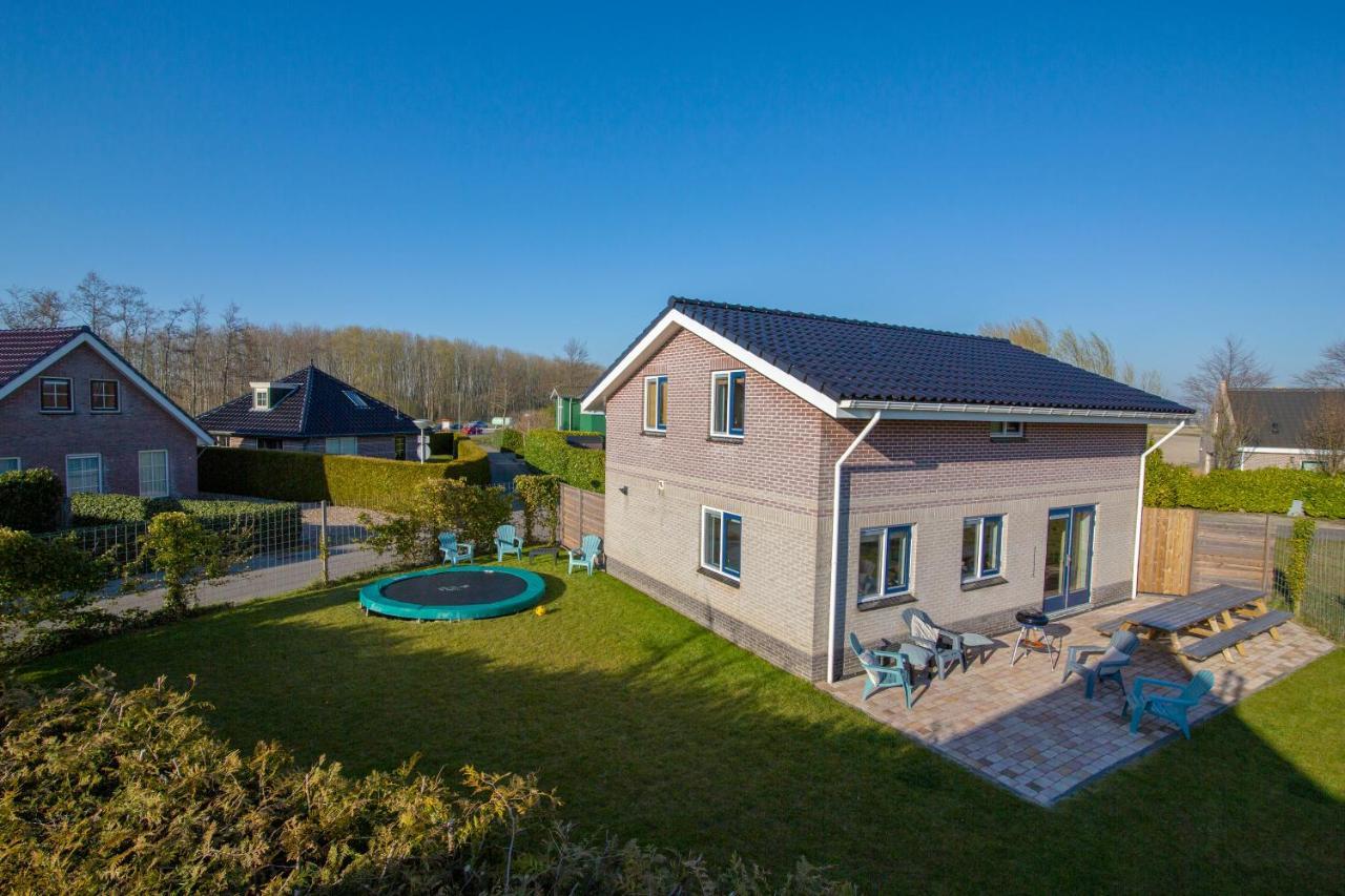 Luxus Familienvilla Mit Jacuzzi & Sauna Tzummarum Экстерьер фото
